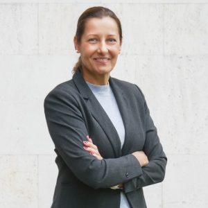 Almási Éva